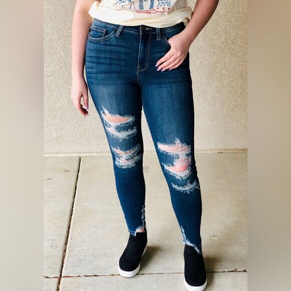Judy Blue Piper Distressed Raw Hem Jeans Size 14W - Picture 1 of 7